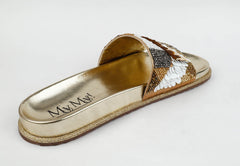 EMBROIDERED PLATFORM