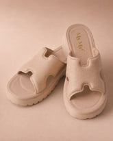 BARE EASE FLATS