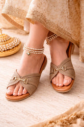 BUCKLE UP FLATS