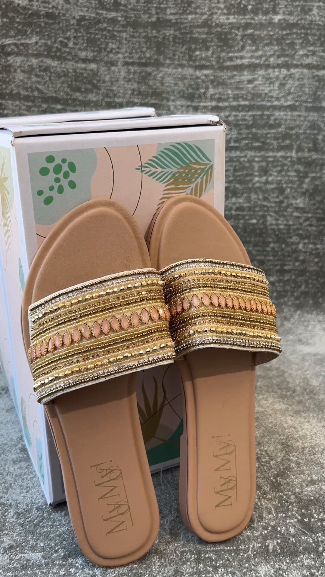 GLITTERY STRIDES (50% OFF)