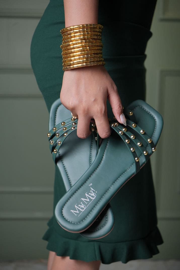 STUDDS TOE RING FLATS (50% OFF)