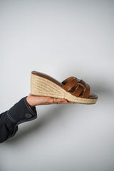 Knot ease wedge