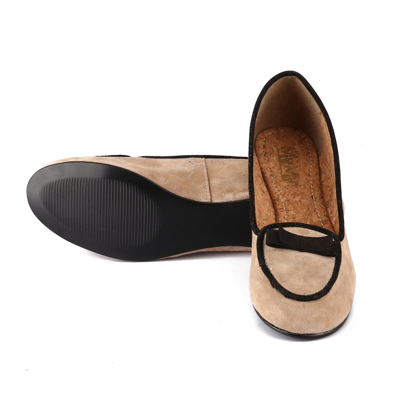 Two-tone Black Outline Point-toe Loafers