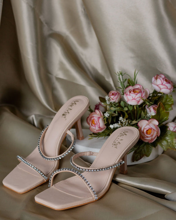 STUDDED STRAPS
